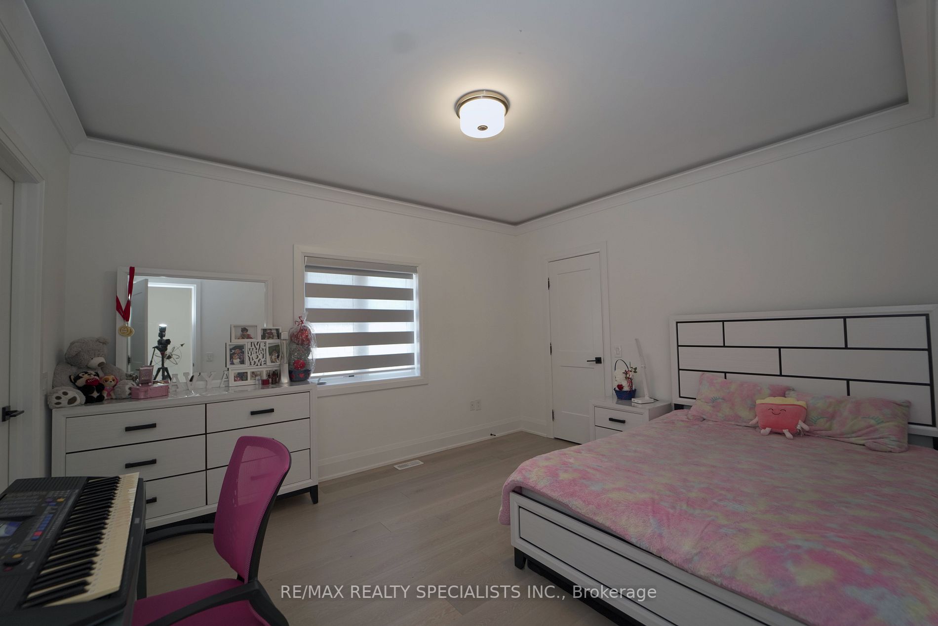 4181 Hillsborough Cres