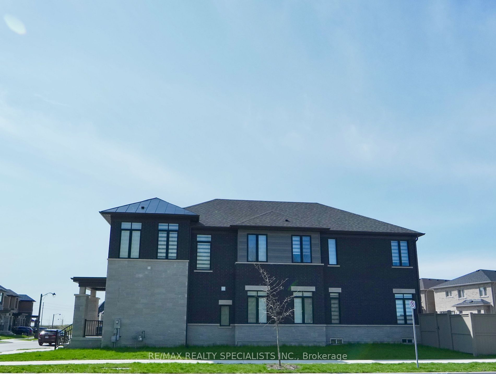 4181 Hillsborough Cres