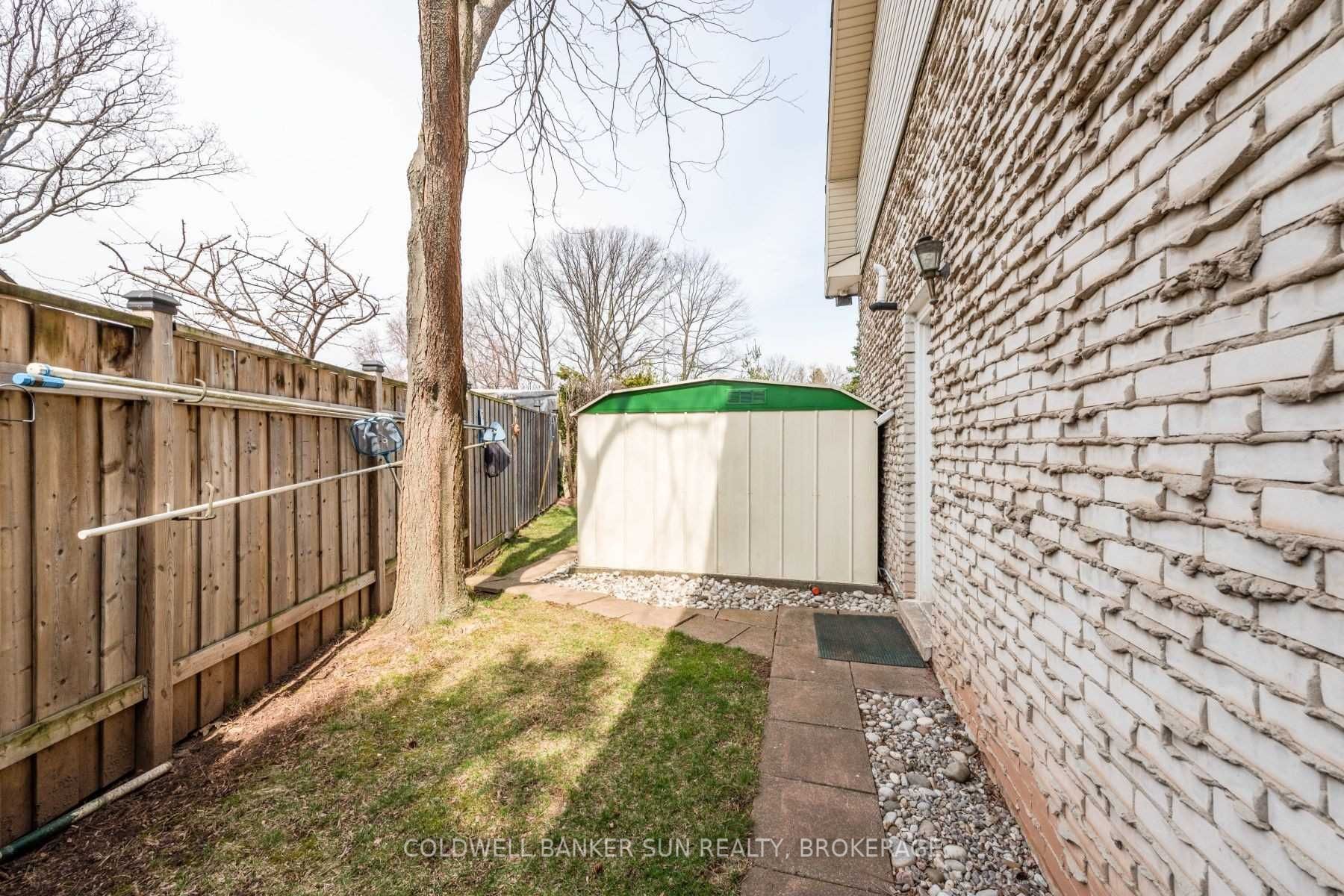 2483 Yarmouth Crescent