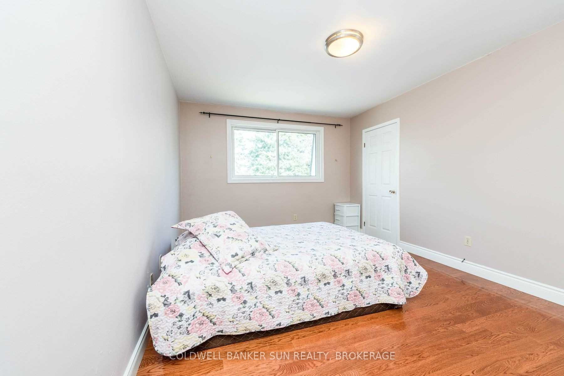 2483 Yarmouth Crescent