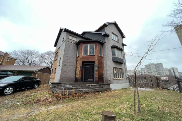 17 Kennedy Park Rd, Toronto