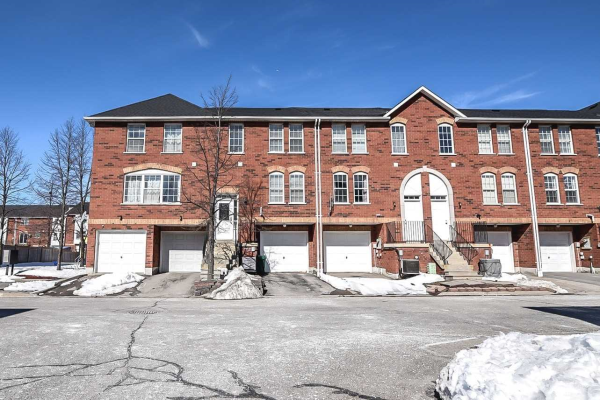 6880 Meadowvale Town Cent Circ, Mississauga