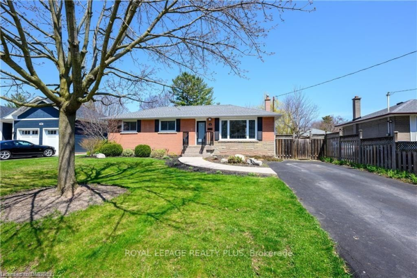 249 Snowden Rd, Oakville