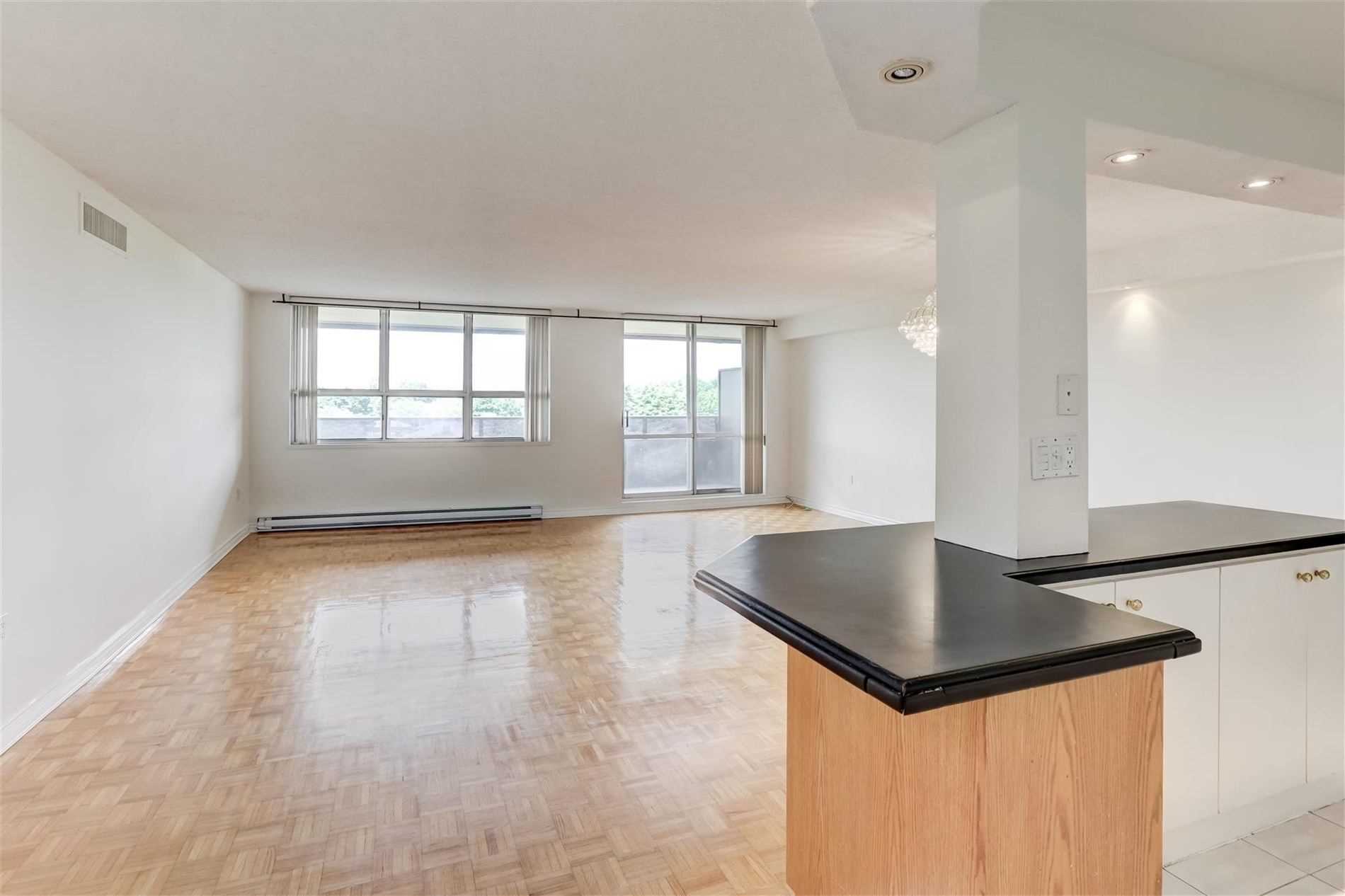 Listing W5963647 - Large Photo # 3
