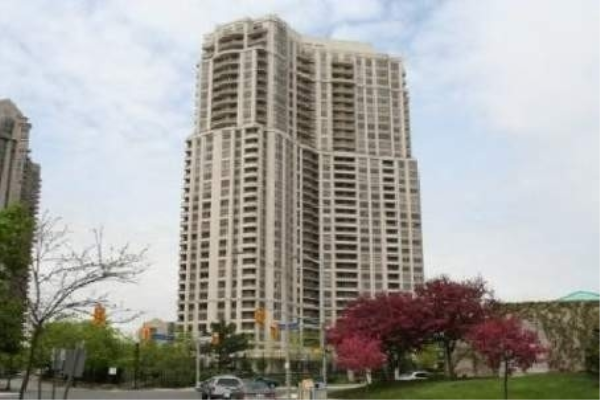35 Kingsbridge Garden Circ, Mississauga
