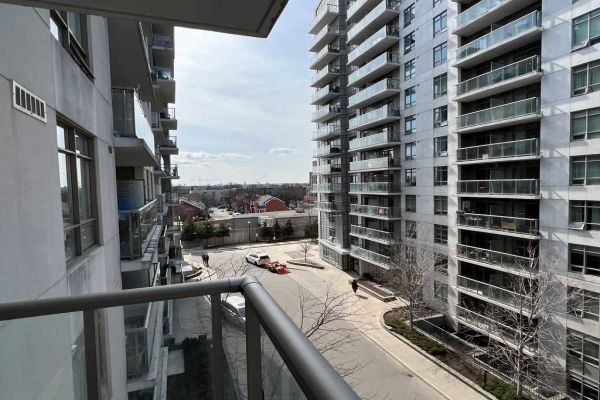 812 Lansdowne Ave, Toronto