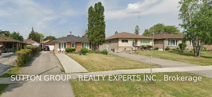 92 Silverstone Dr