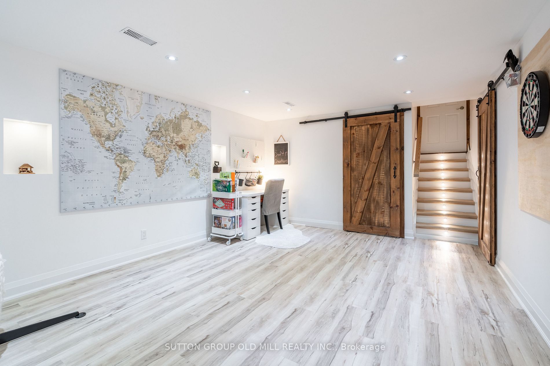 451 Sunset Dr