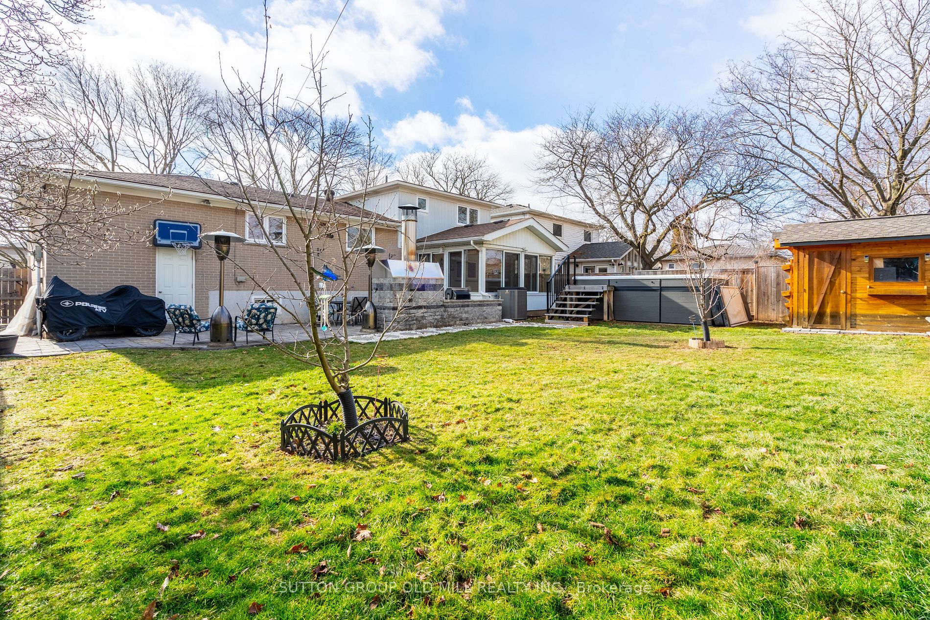 451 Sunset Dr