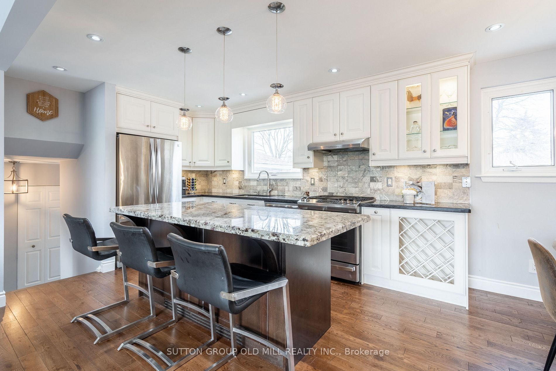 451 Sunset Dr