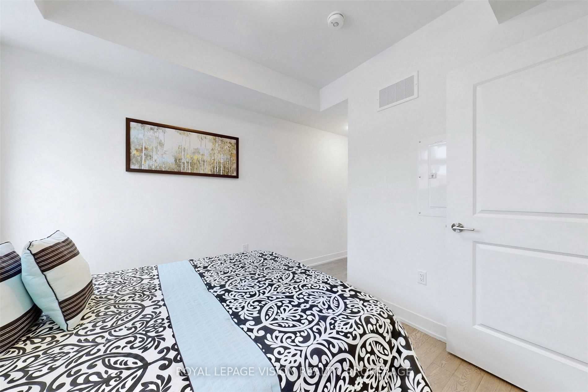 Listing W5964313 - Large Photo # 12