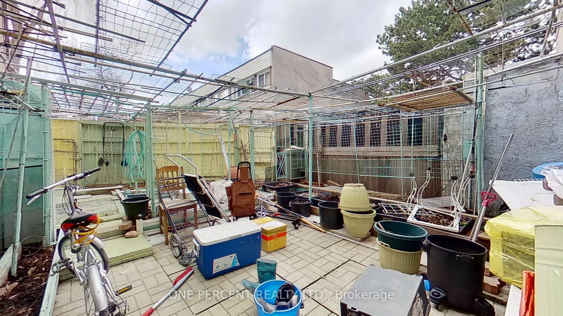 21 London Green Crt, #31