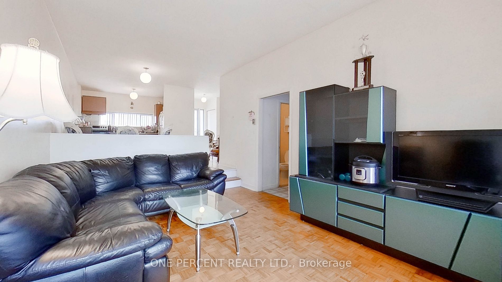 21 London Green Crt, #31