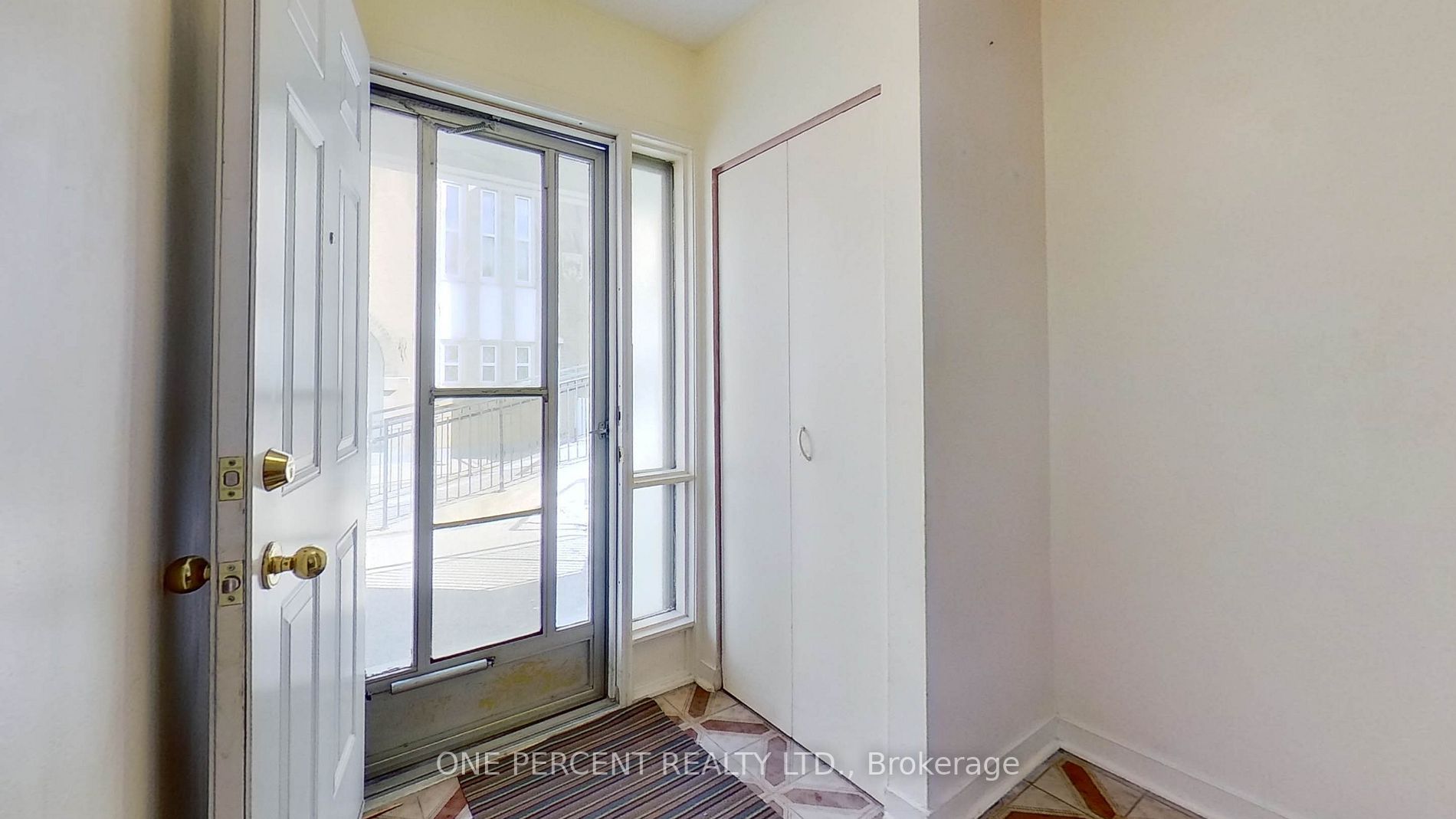 21 London Green Crt, #31