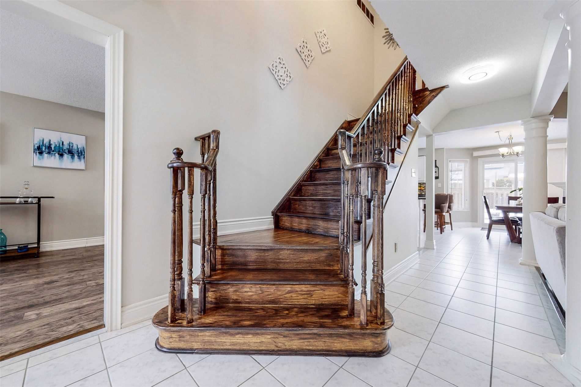 Listing W5964883 - Large Photo # 2