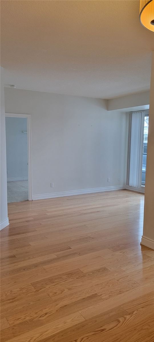 Listing W5964911 - Large Photo # 3