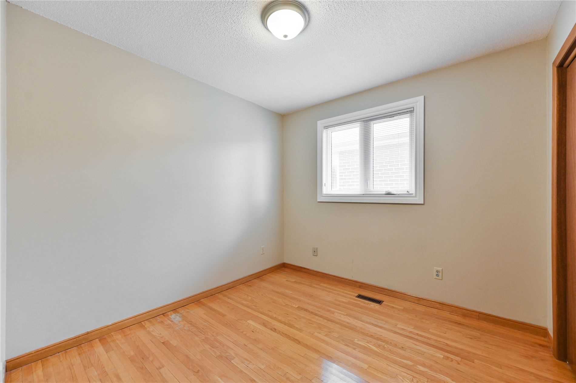Listing W5964975 - Large Photo # 22