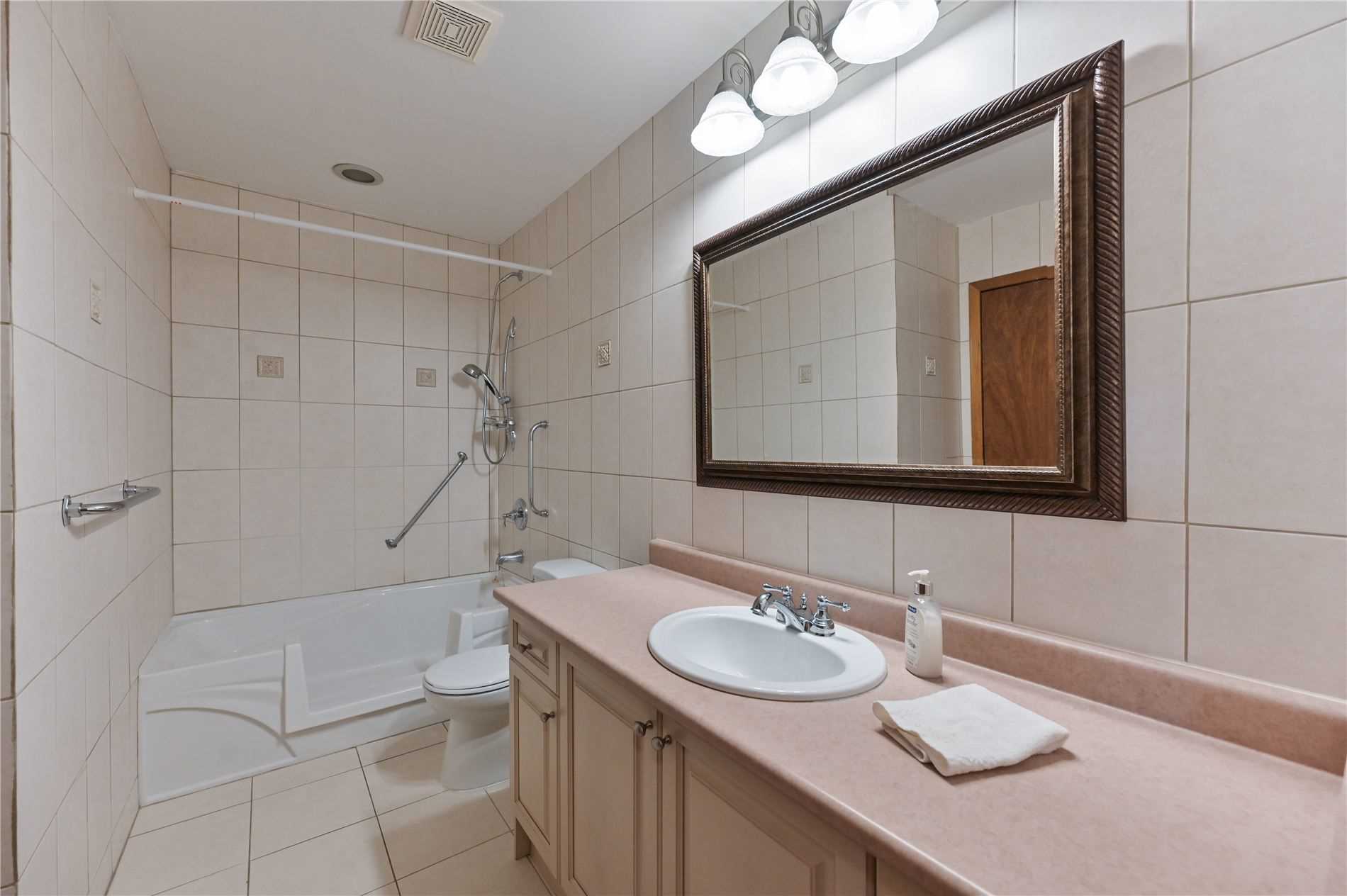 Listing W5964975 - Large Photo # 23