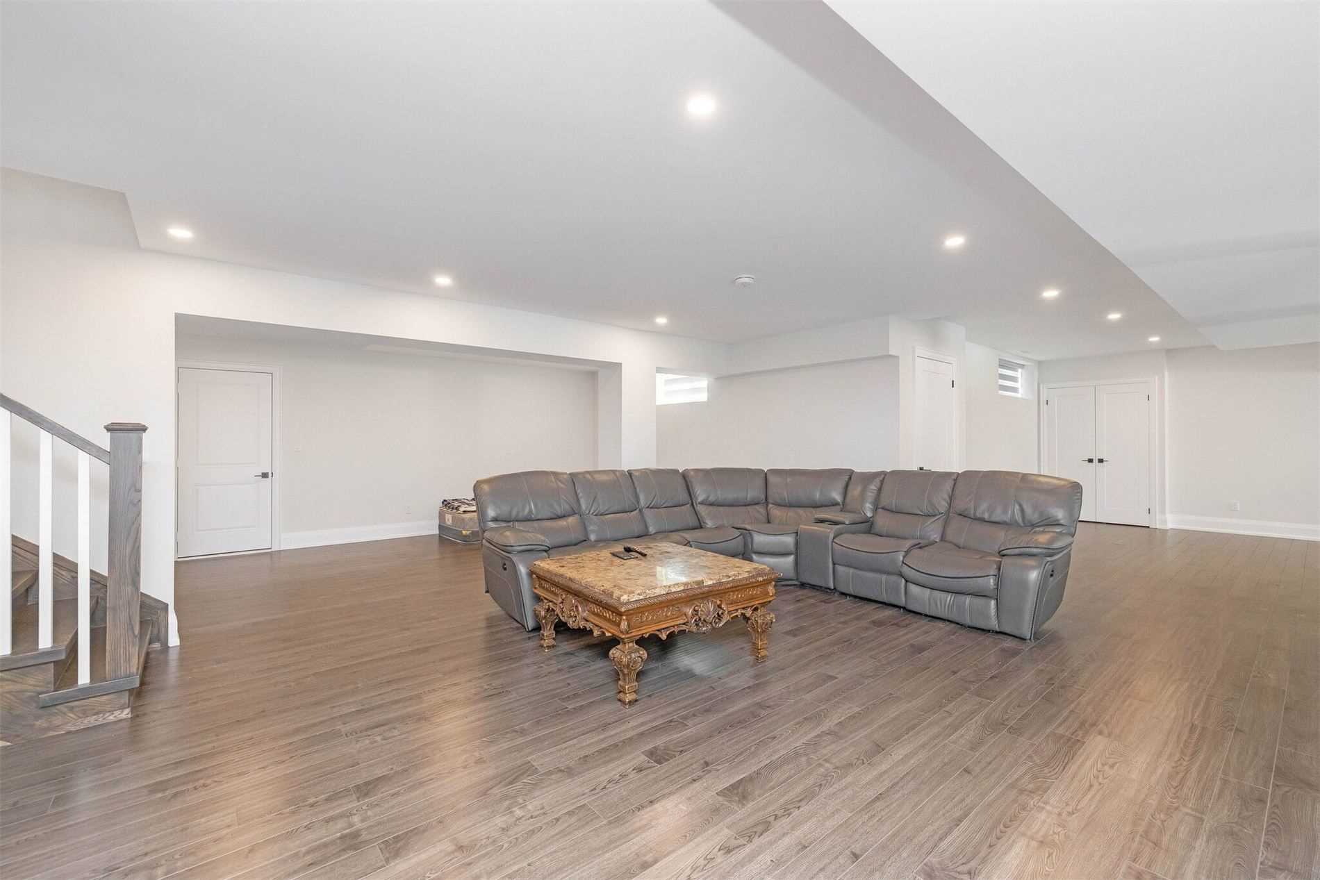3 Larry St