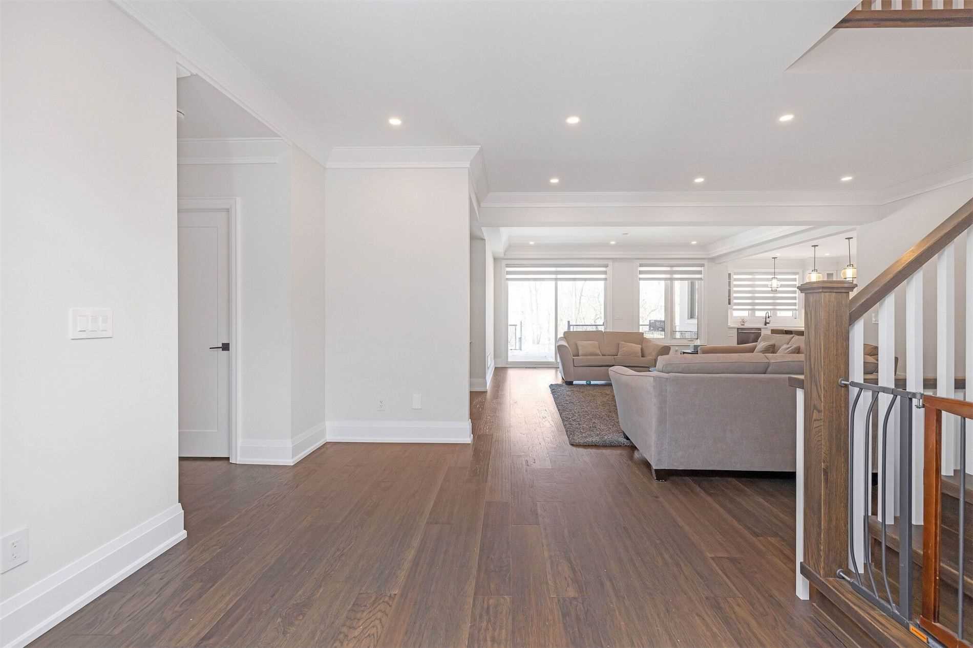 3 Larry St