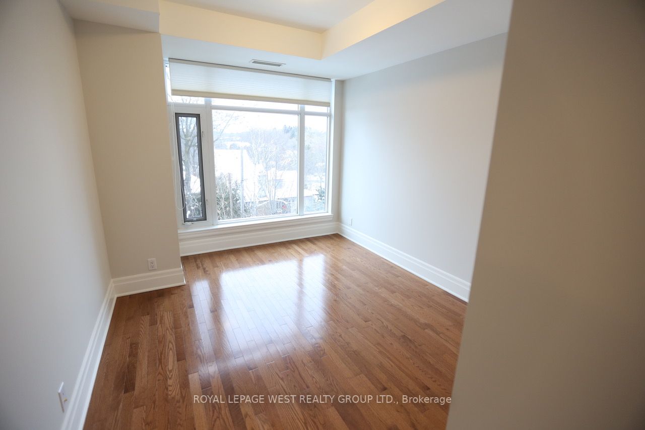 9 Burnhamthorpe Cres, #410