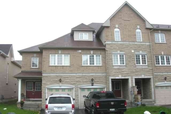 618 Candlestick Circ, Mississauga