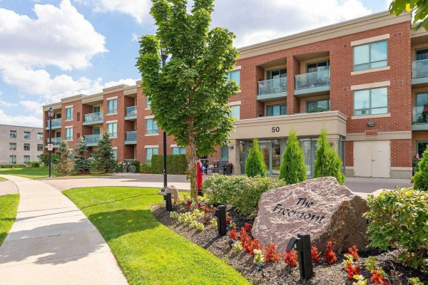 50 Via Rosedale Way, Brampton