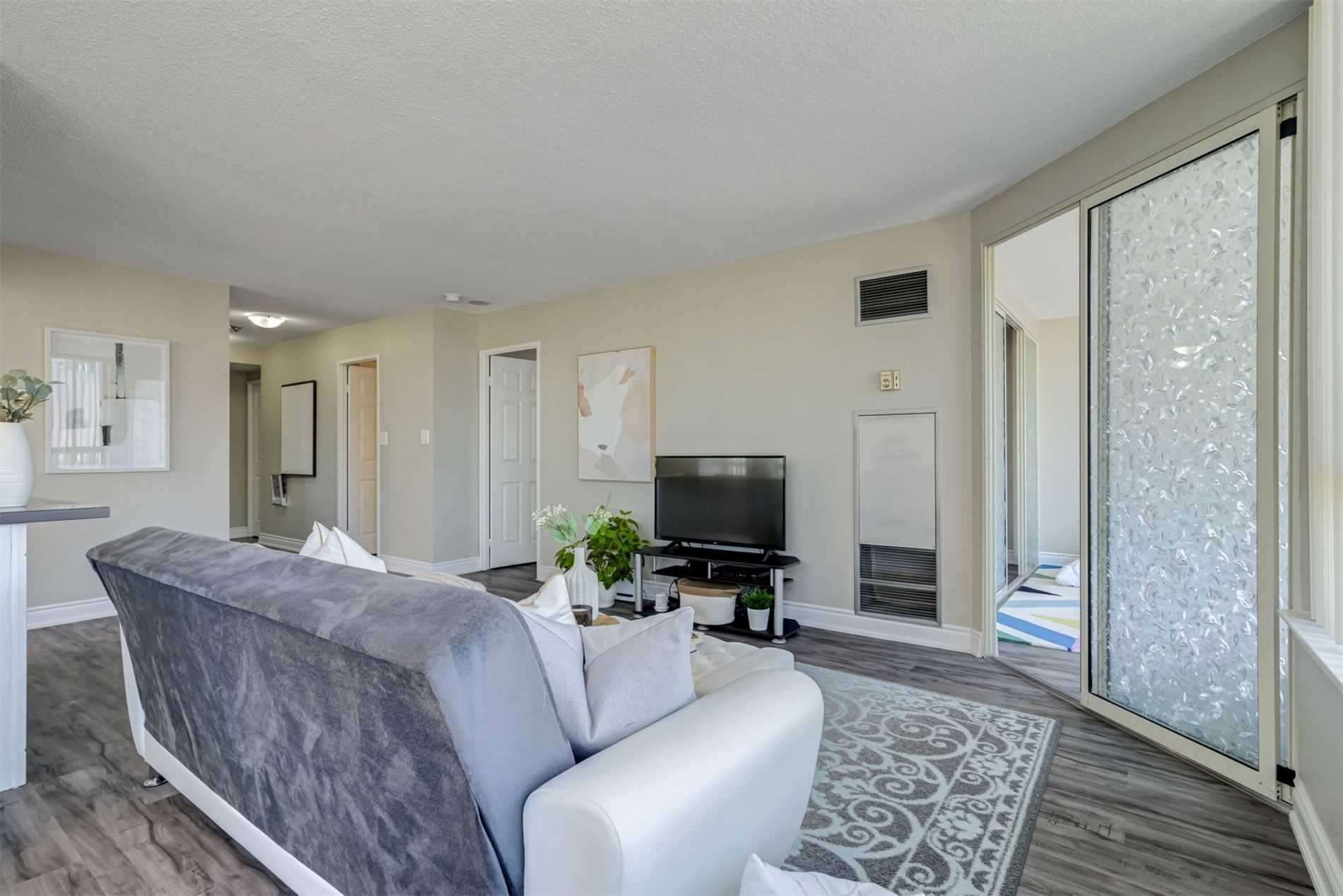 Listing W5966285 - Large Photo # 13