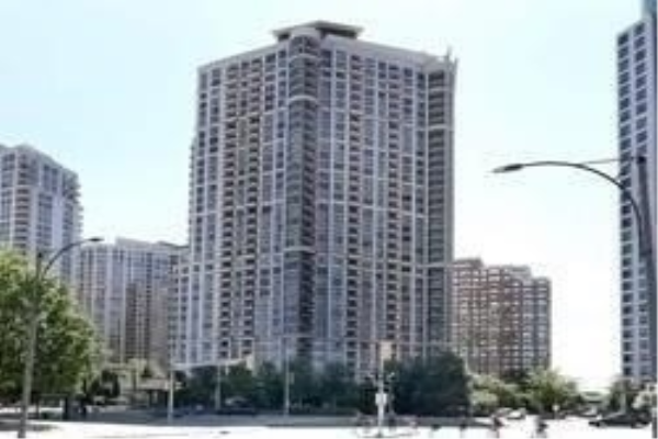 310 Burnhamthorpe Rd W, Mississauga