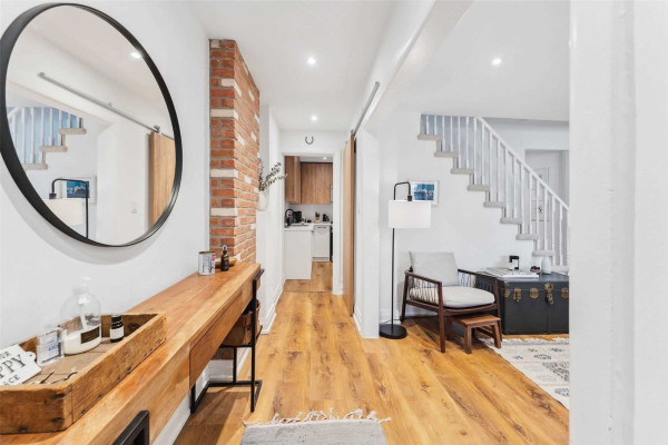 259 Sixth St, Toronto