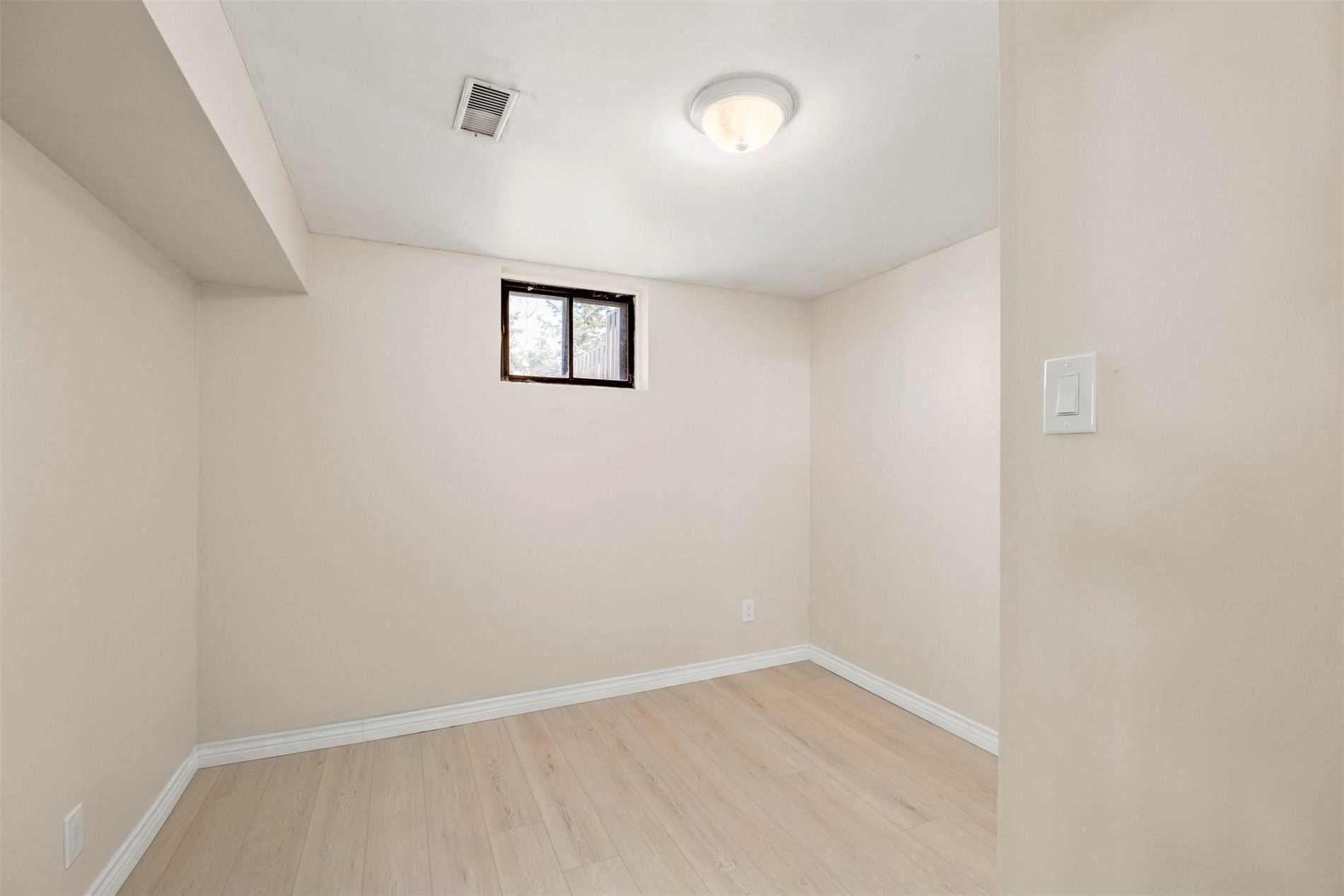 Listing W5966827 - Large Photo # 28