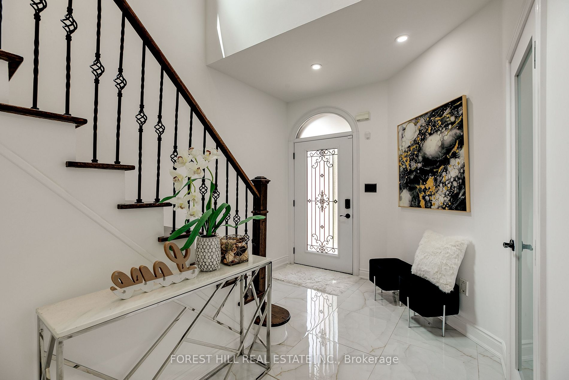 Listing W5967140 - Large Photo # 4