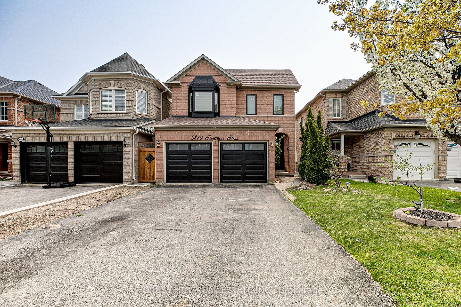 Listing W5967140 - Large Photo # 2