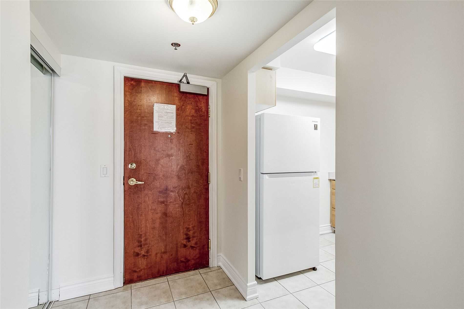 Listing W5967175 - Large Photo # 4