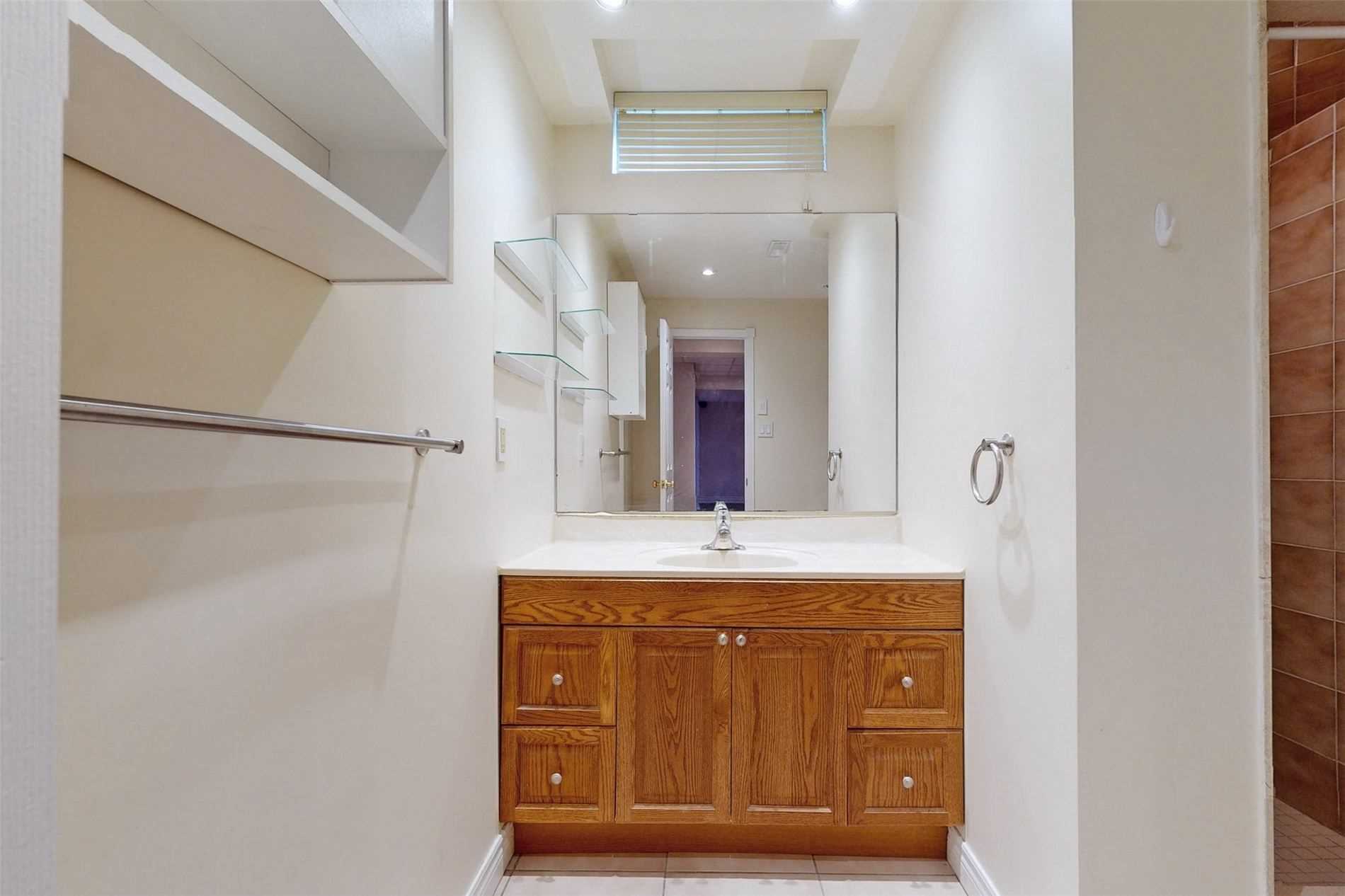 Listing W5967335 - Large Photo # 34