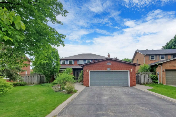 1186 Old Carriage Way, Oakville