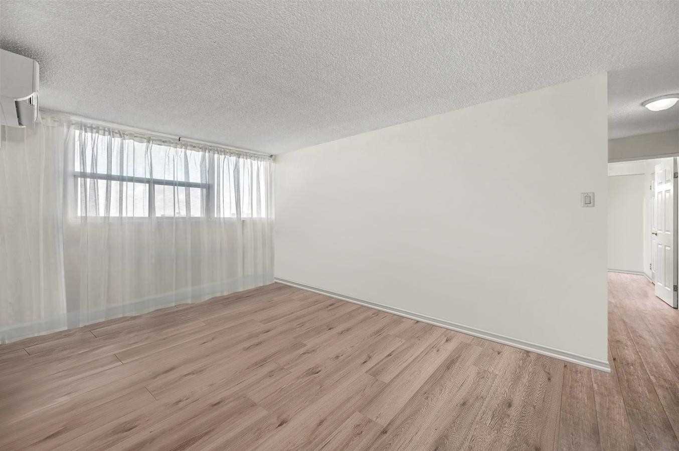 Listing W5967411 - Large Photo # 11