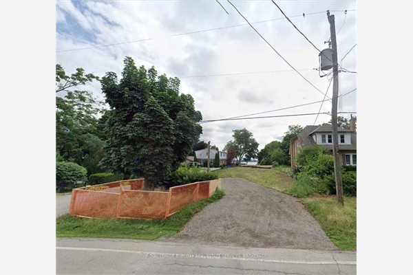 312 North Shore Blvd W, Burlington