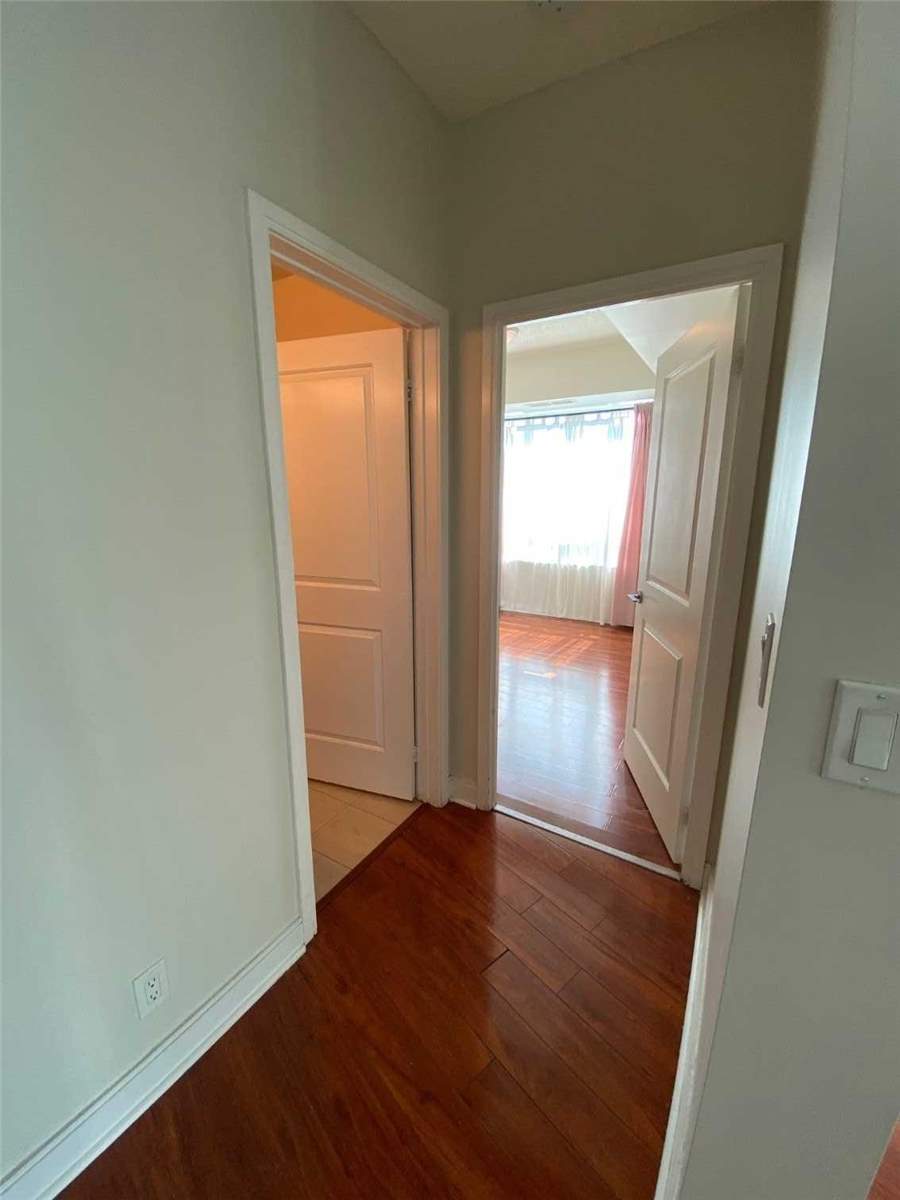 Listing W5967817 - Large Photo # 14