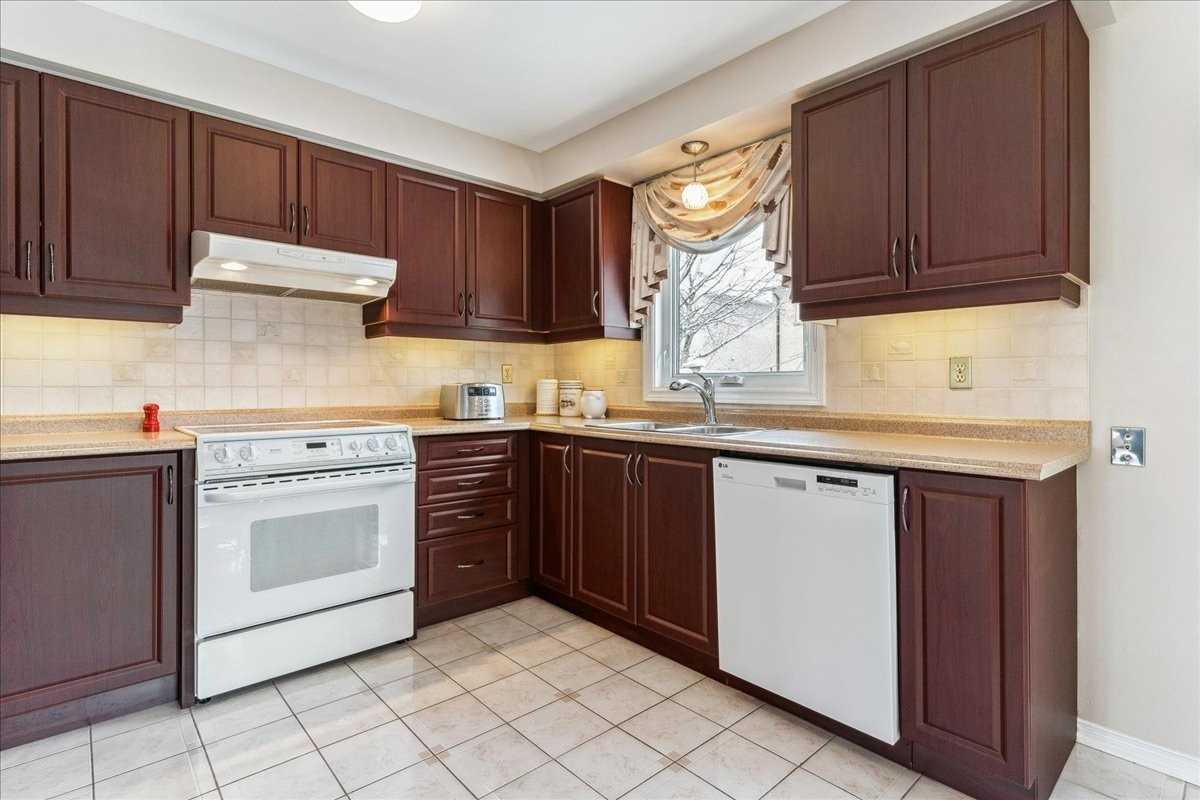 Listing W5967875 - Large Photo # 14