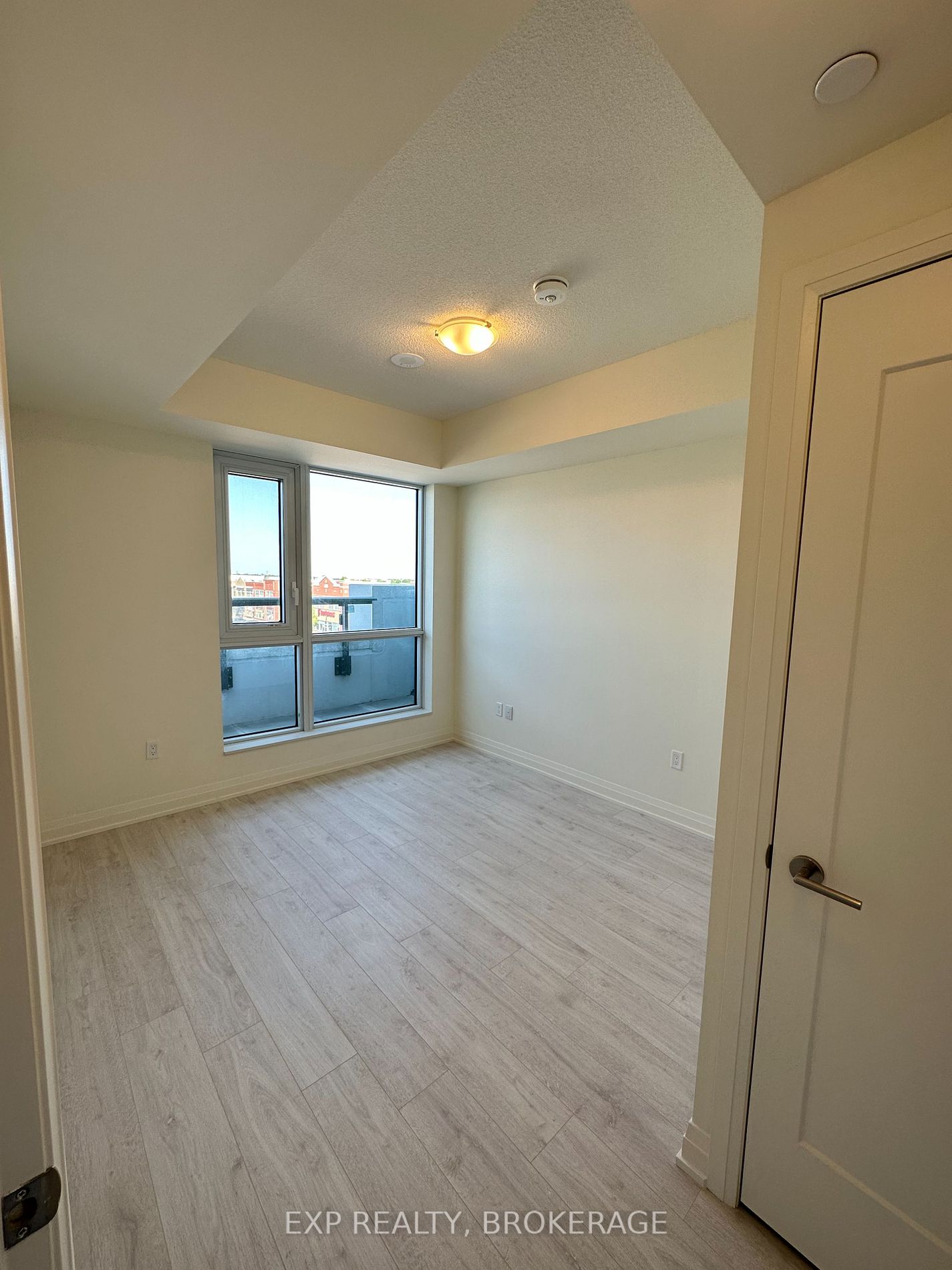 Listing W5967907 - Large Photo # 8