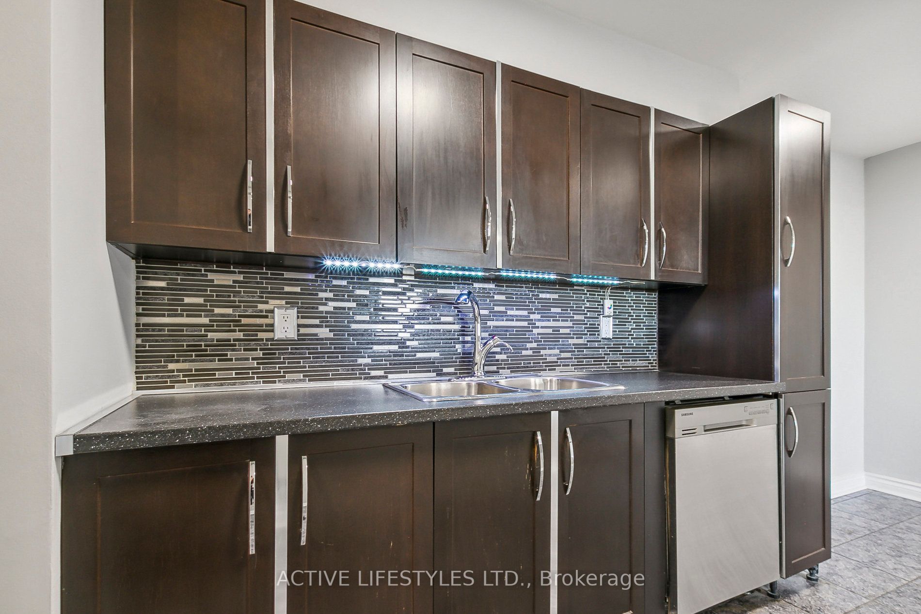 511 The West Mall, #503