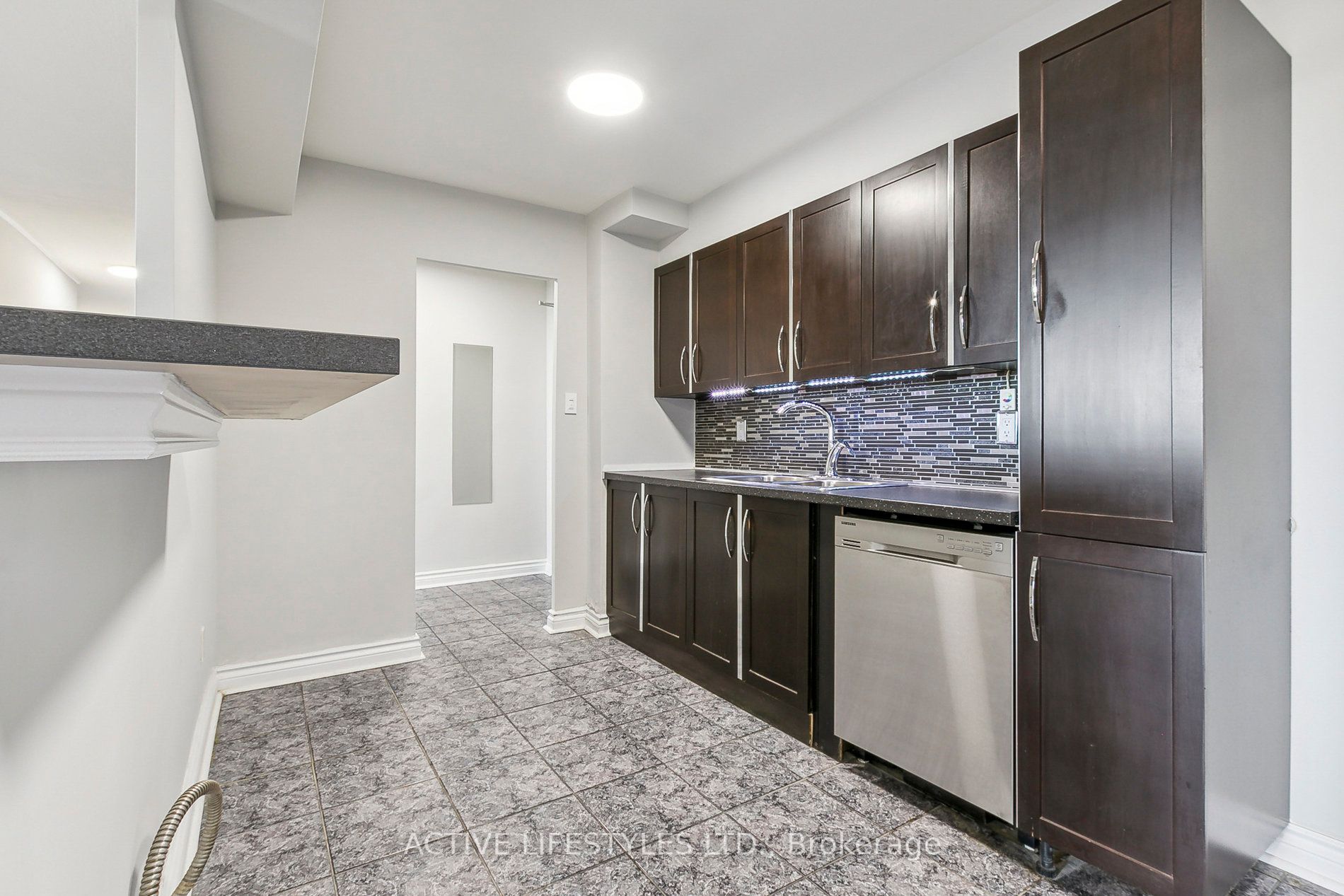 511 The West Mall, #503