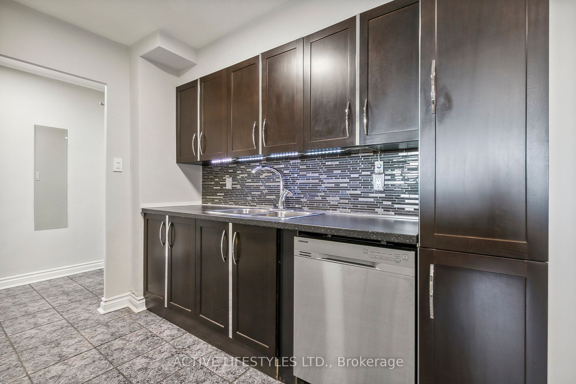 511 The West Mall, #503