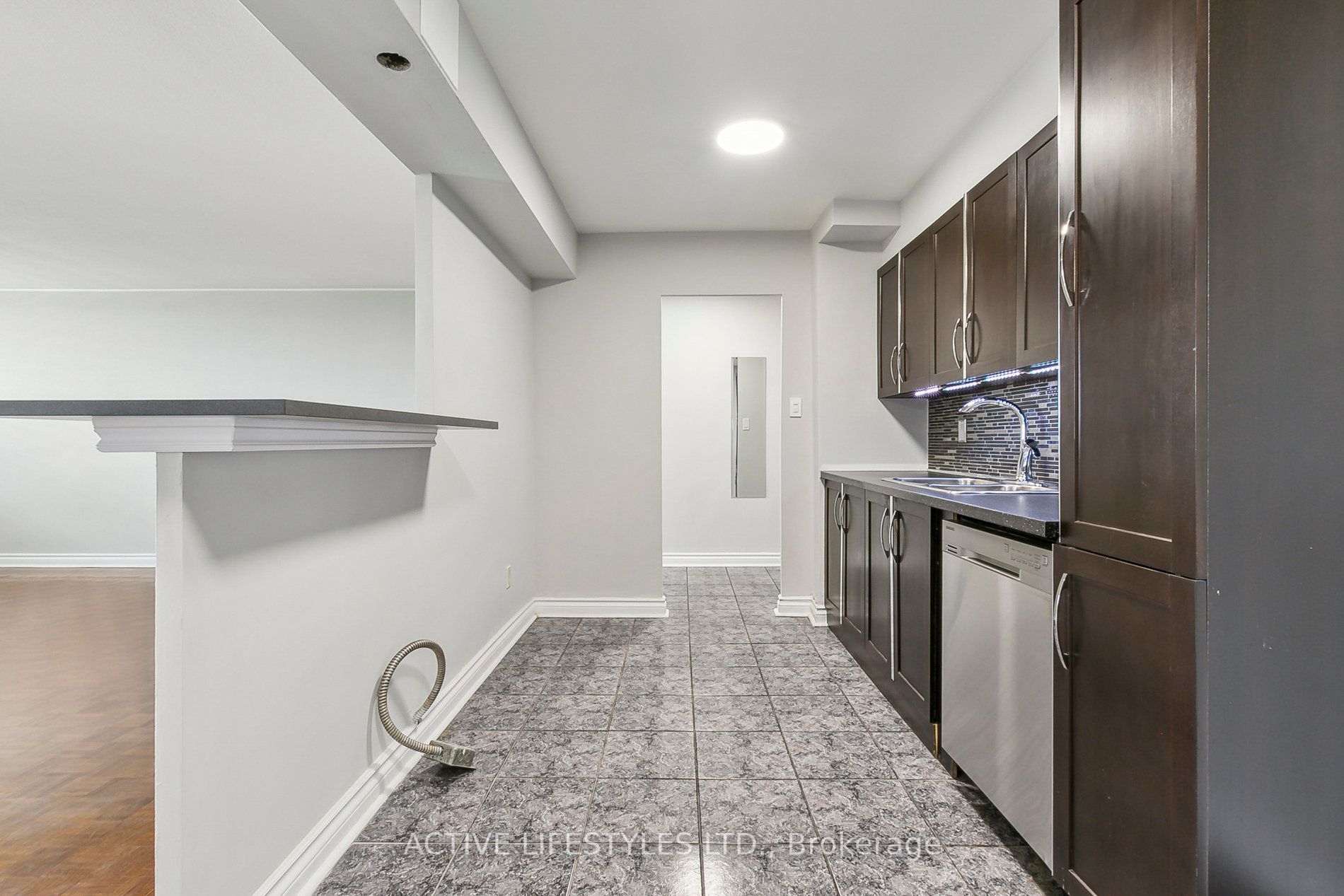 511 The West Mall, #503
