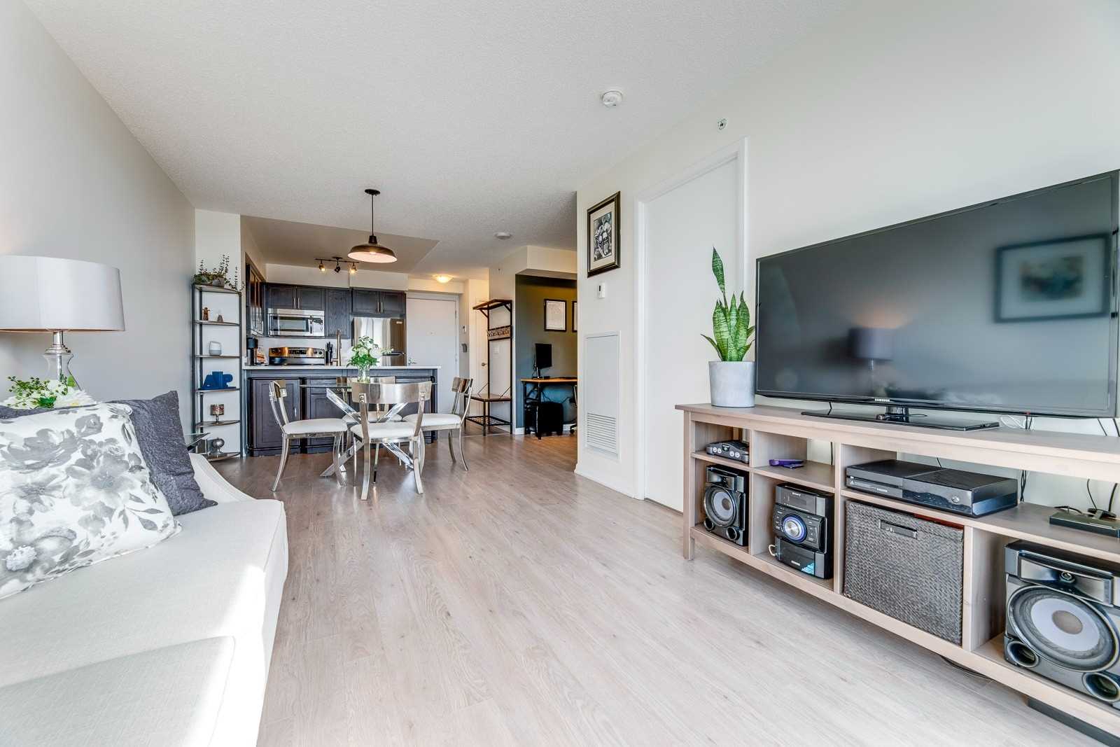 Listing W5967983 - Large Photo # 4