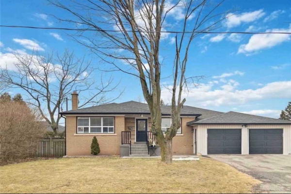 Undisclosed Address, Oakville