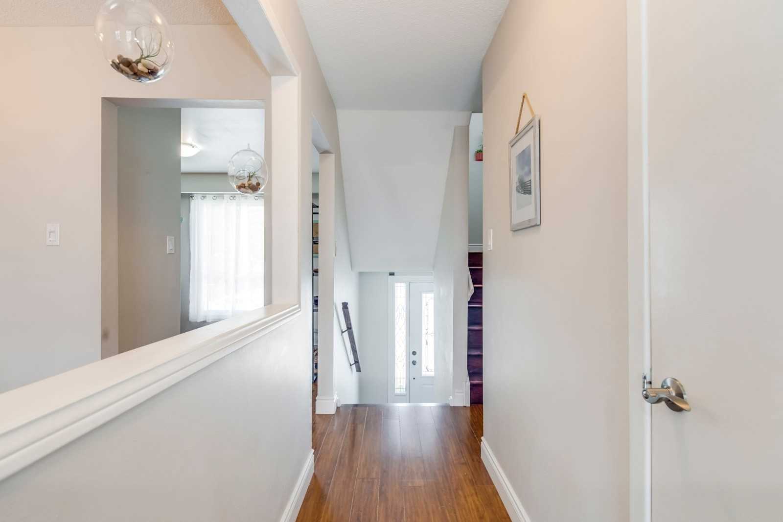 Listing W5968179 - Large Photo # 4