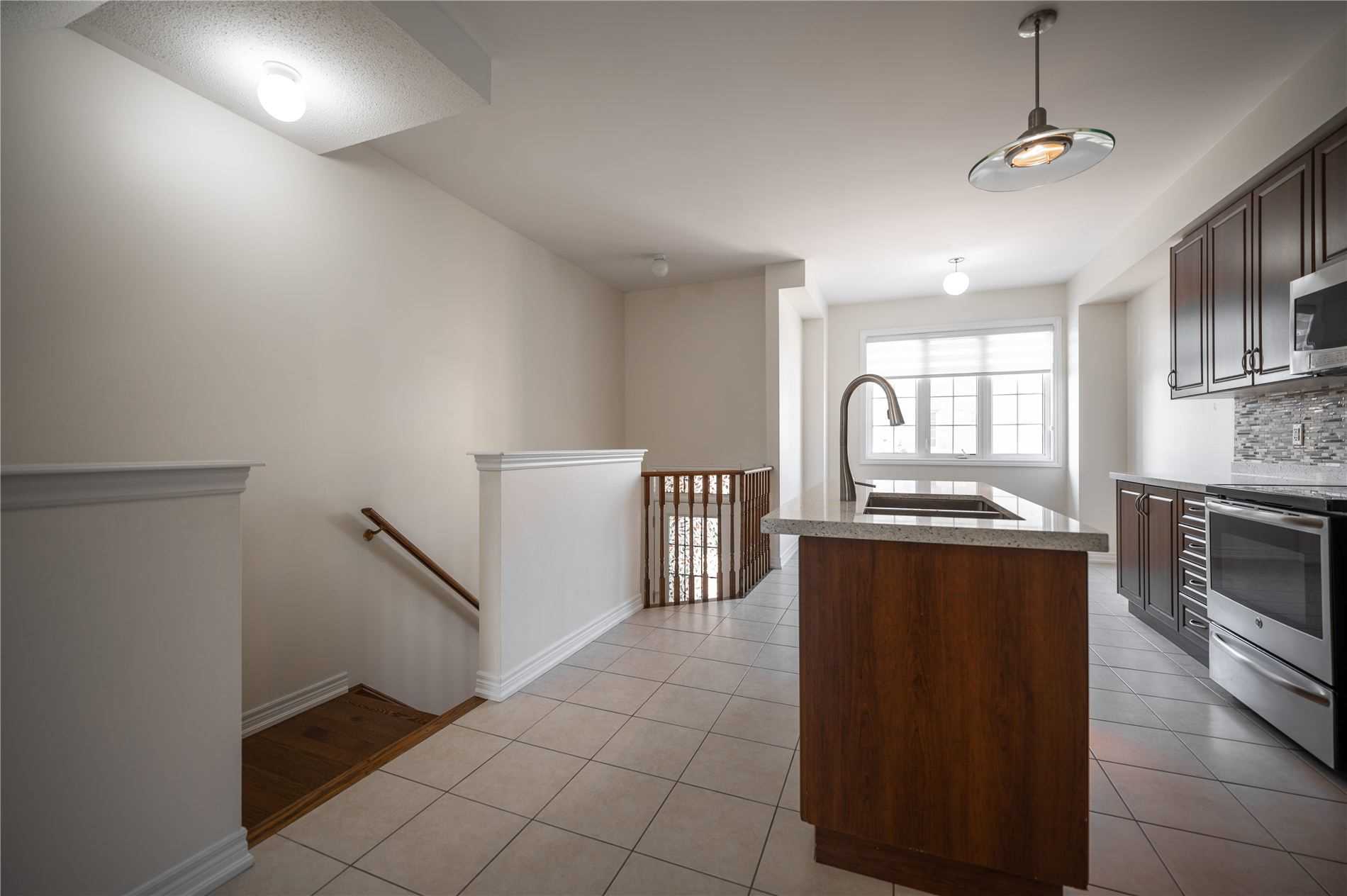 Listing W5968287 - Large Photo # 3