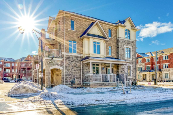 454 Silver Maple Blvd, Oakville